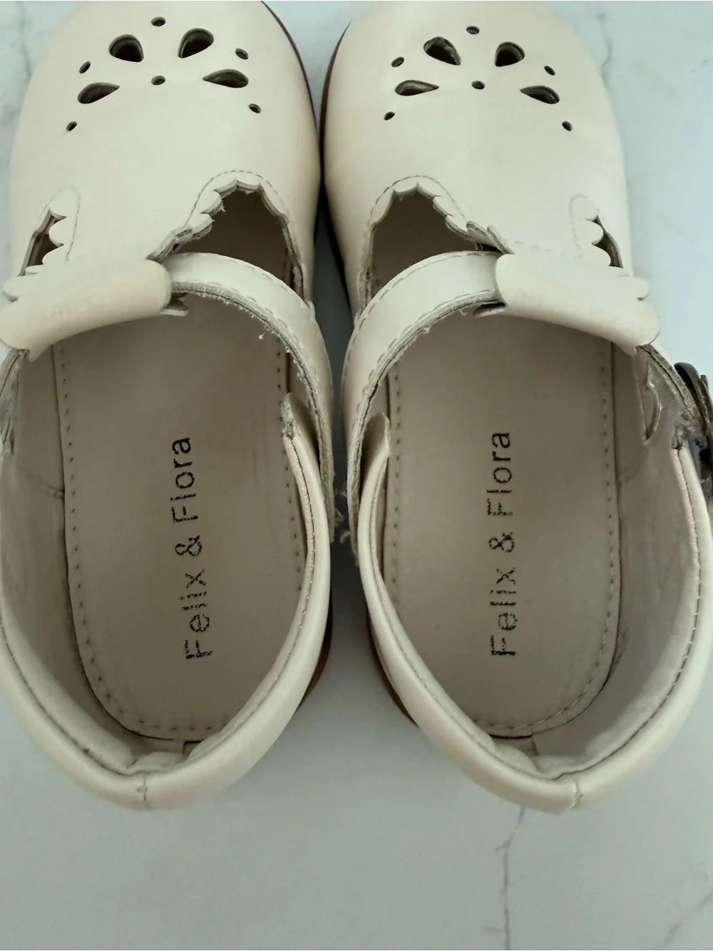 Felix & Flora Cream Girls' Mary Jane Dress Shoes Size 10T